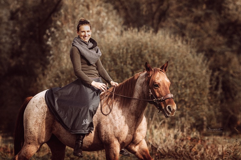 Foto: Carolin Burgert - Petra reitet Carey im Herbst